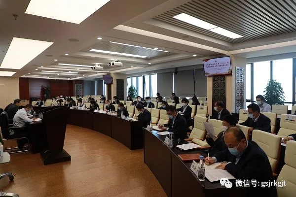 深学细悟强本领 埋头苦干促发展 开云网页版_开云(中国)官方掀起学习贯彻党的十九届六中全会精神热潮